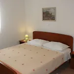 Lovely In Novigrad With Wifi Apartamento
