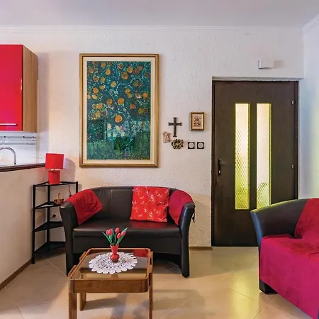 Apartment Stunning In Novigrad With Wifi *