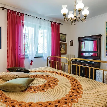 Apartment Stunning In Novigrad With Wifi *