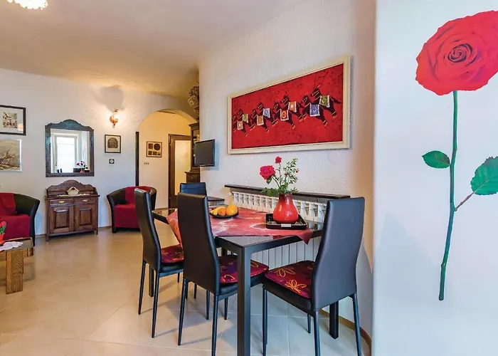 Lovely In Novigrad With Wifi Novigrad Istria