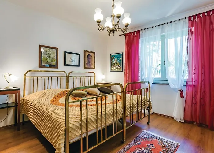 Lovely In Novigrad With Wifi Novigrad Istria