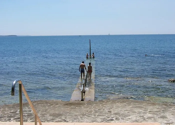 Appartement Lovely In Novigrad With Wifi *